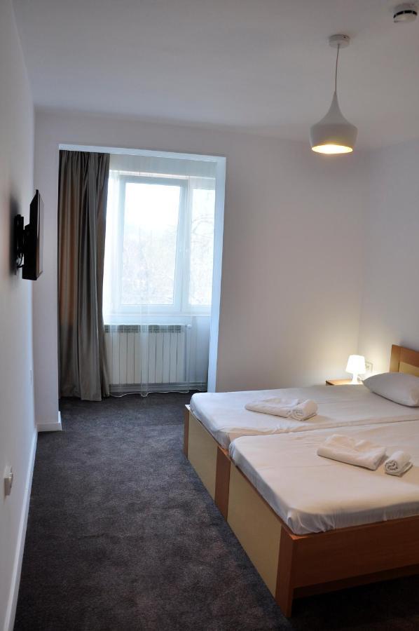 Manea Orsova Hotel Ngoại thất bức ảnh