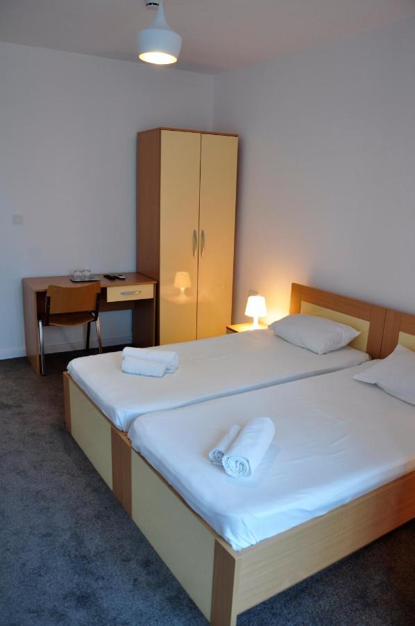 Manea Orsova Hotel Ngoại thất bức ảnh