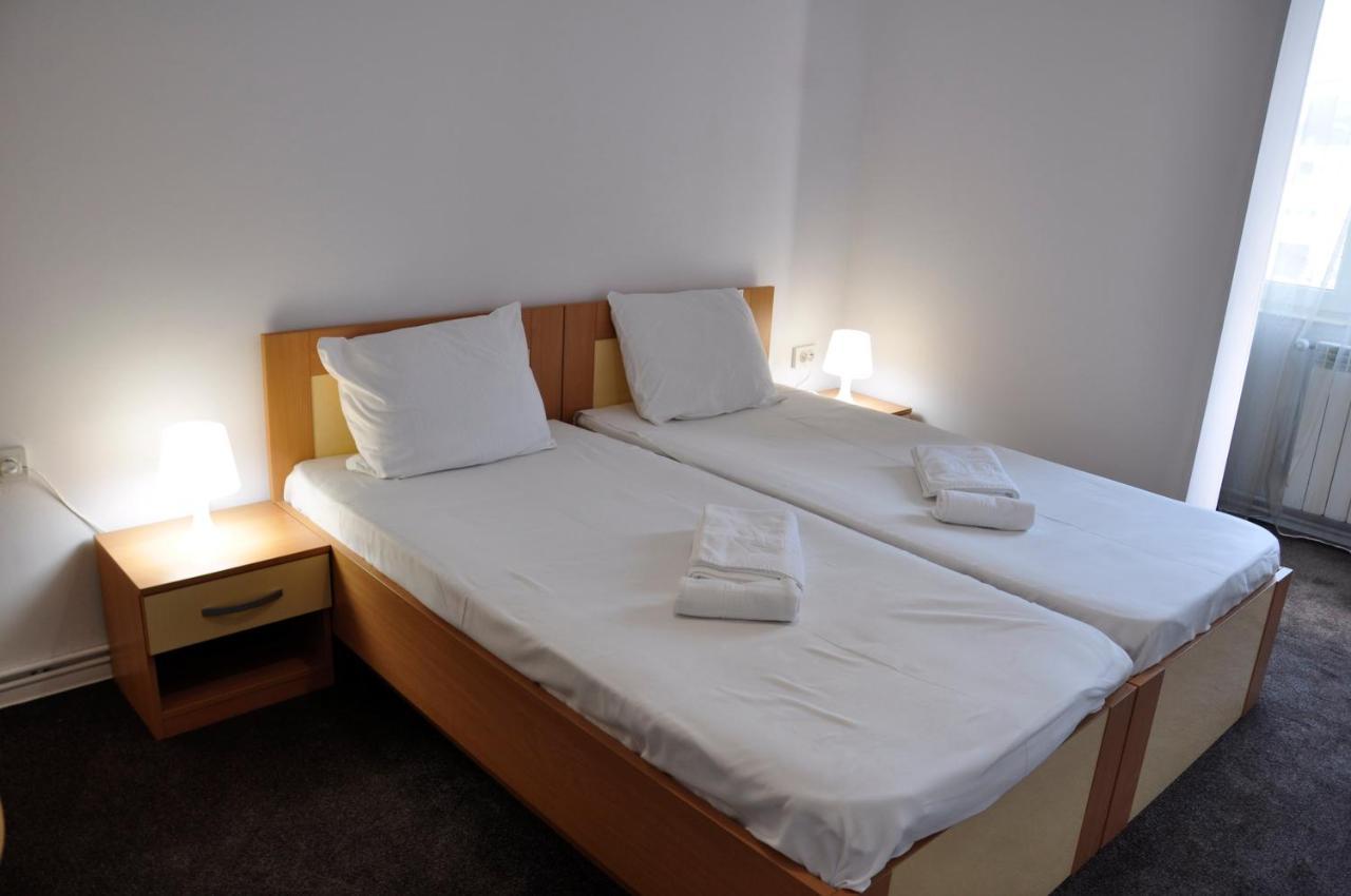 Manea Orsova Hotel Ngoại thất bức ảnh