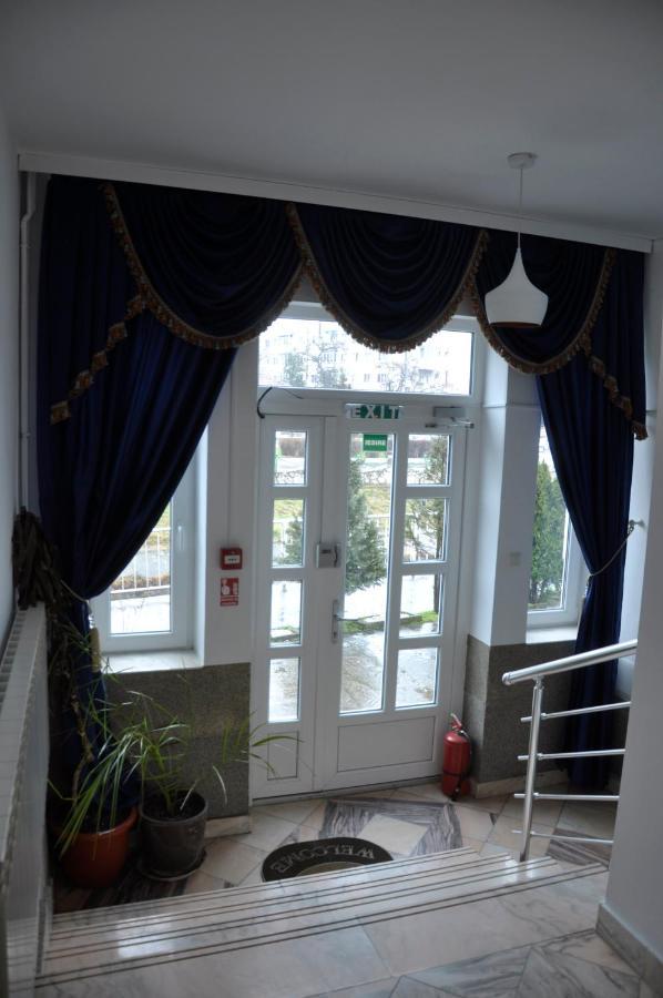 Manea Orsova Hotel Ngoại thất bức ảnh