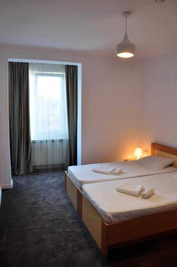 Manea Orsova Hotel Ngoại thất bức ảnh