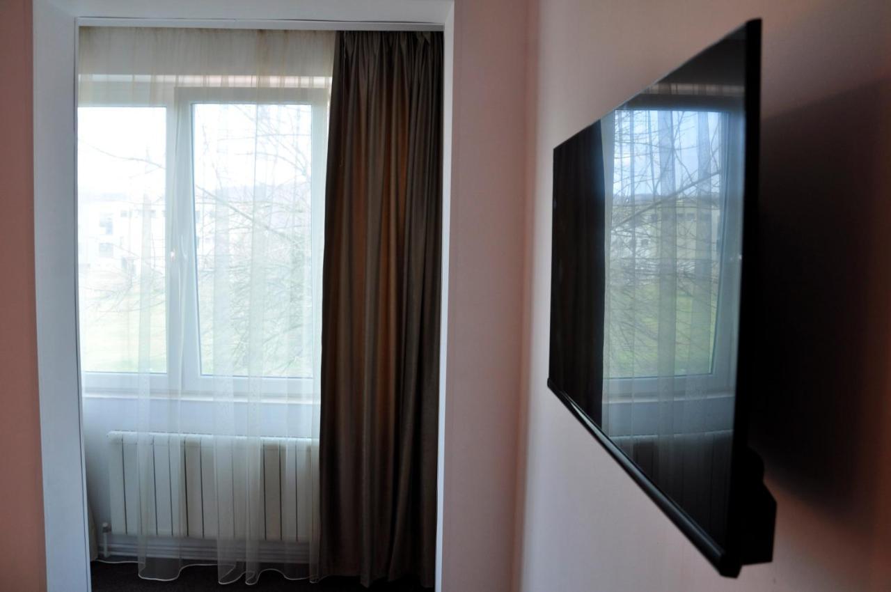 Manea Orsova Hotel Ngoại thất bức ảnh