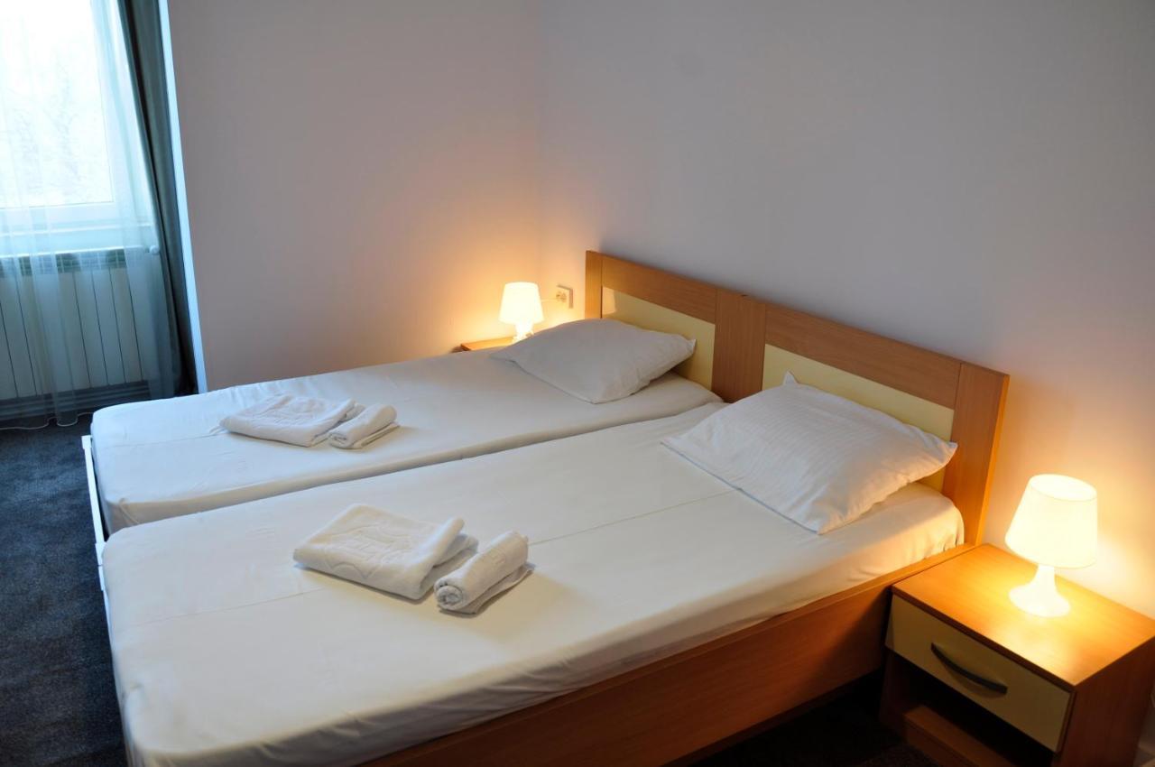 Manea Orsova Hotel Ngoại thất bức ảnh